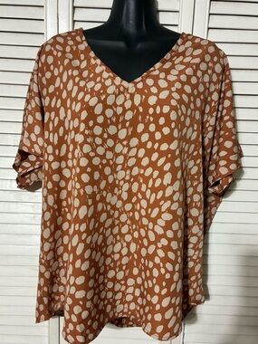 entro Rust and Cream V-Neck Short Sleeve Blouse